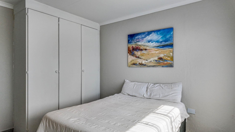 2 Bedroom Property for Sale in La Montagne Gauteng