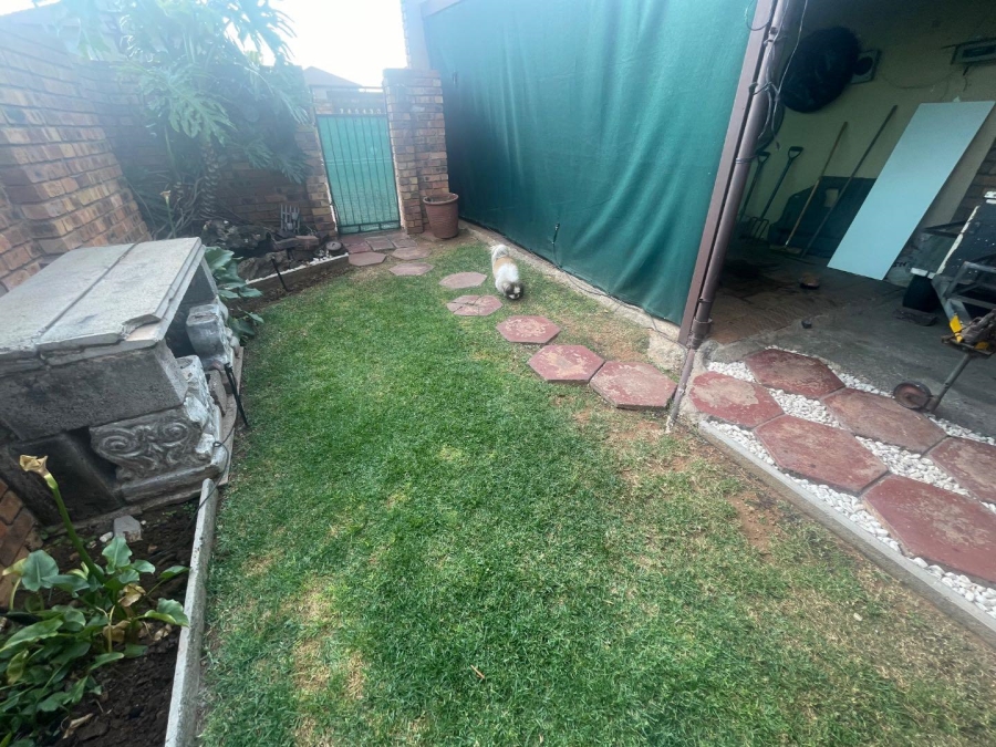 2 Bedroom Property for Sale in Terenure Gauteng