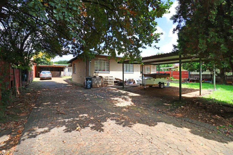 To Let 2 Bedroom Property for Rent in Wentworth Park Gauteng