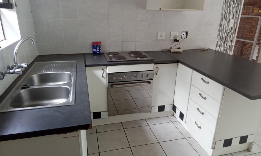 2 Bedroom Property for Sale in Wilgeheuwel Gauteng
