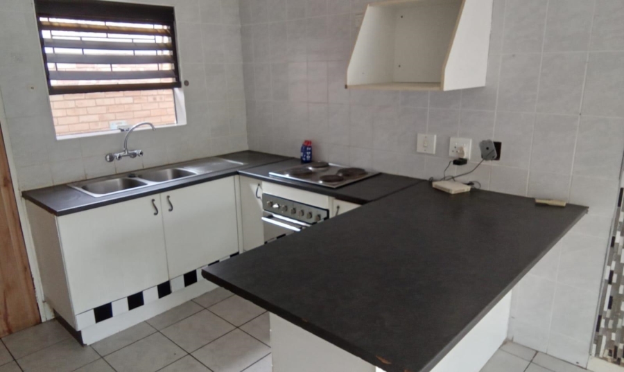 2 Bedroom Property for Sale in Wilgeheuwel Gauteng