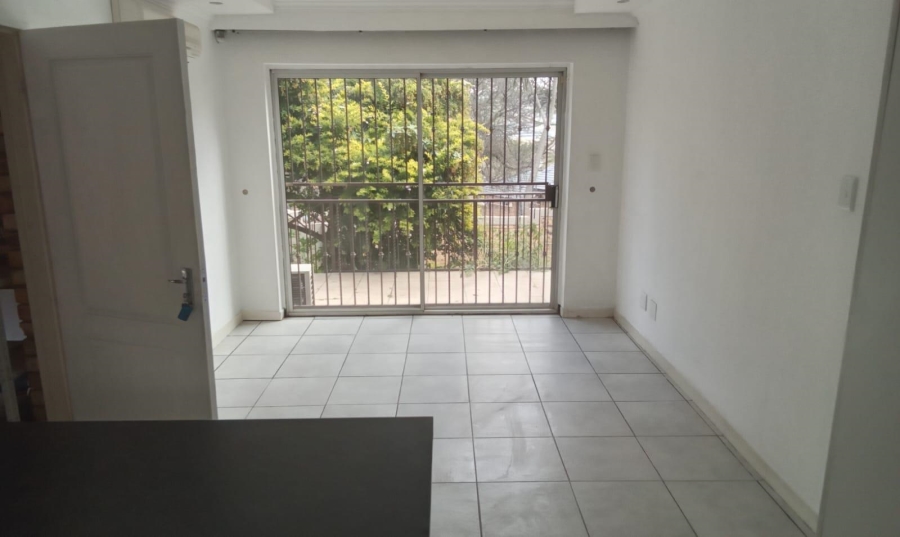 2 Bedroom Property for Sale in Wilgeheuwel Gauteng