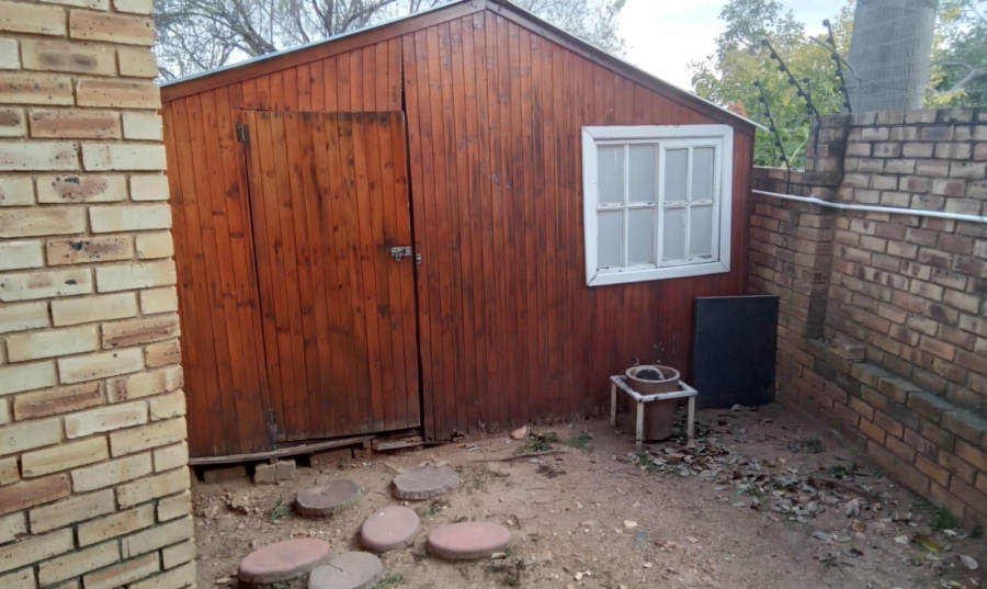 2 Bedroom Property for Sale in Wilgeheuwel Gauteng