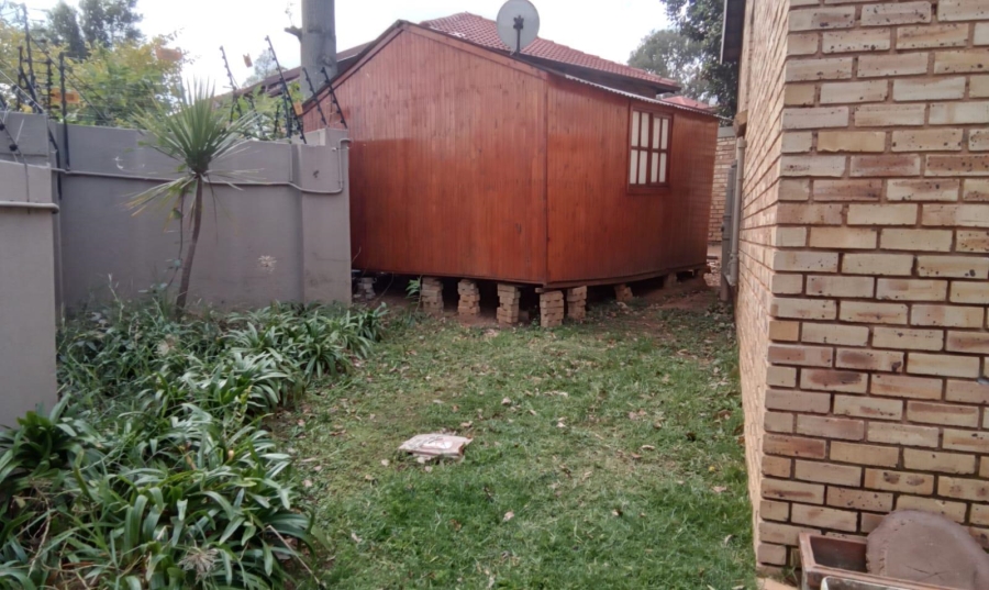 2 Bedroom Property for Sale in Wilgeheuwel Gauteng