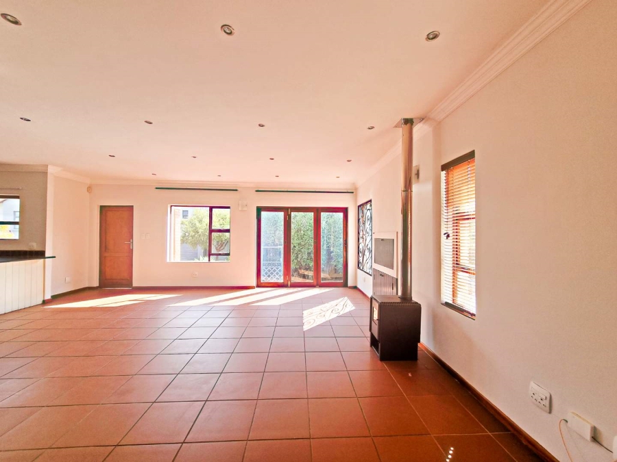 3 Bedroom Property for Sale in Olympus AH Gauteng