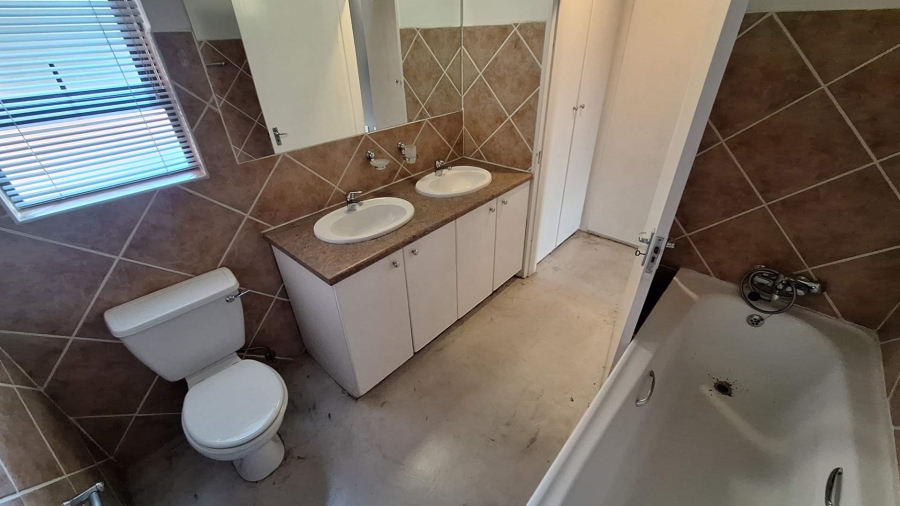 3 Bedroom Property for Sale in North Riding AH Gauteng