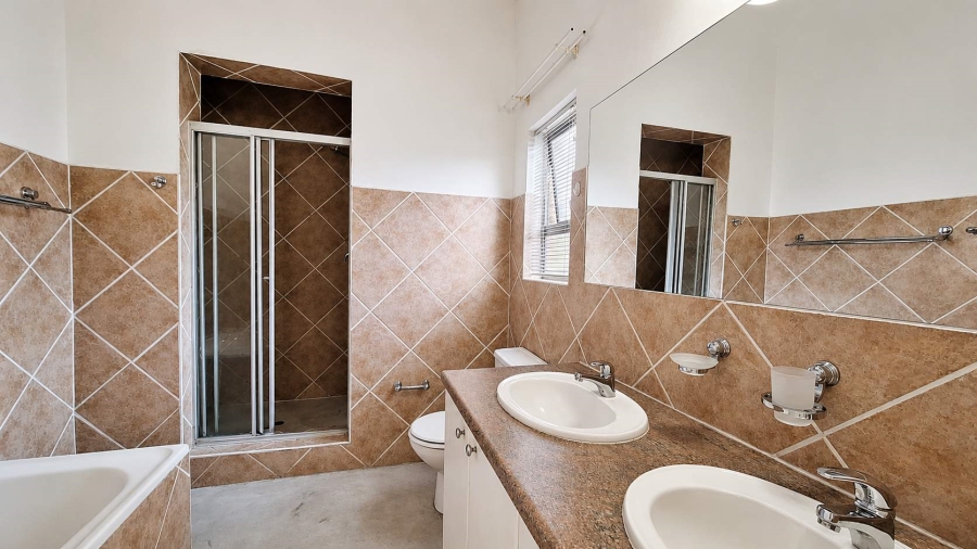 3 Bedroom Property for Sale in North Riding Gauteng