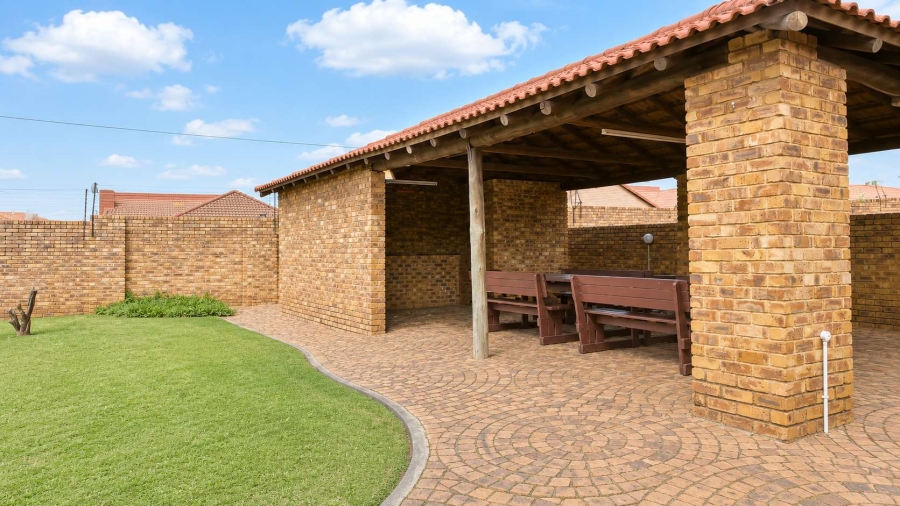 3 Bedroom Property for Sale in North Riding Gauteng