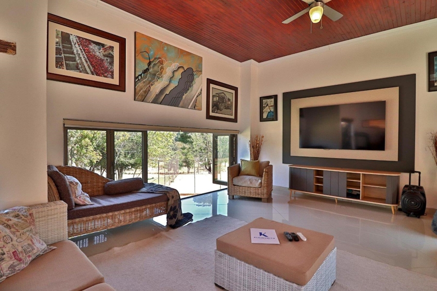 9 Bedroom Property for Sale in Poortview Gauteng