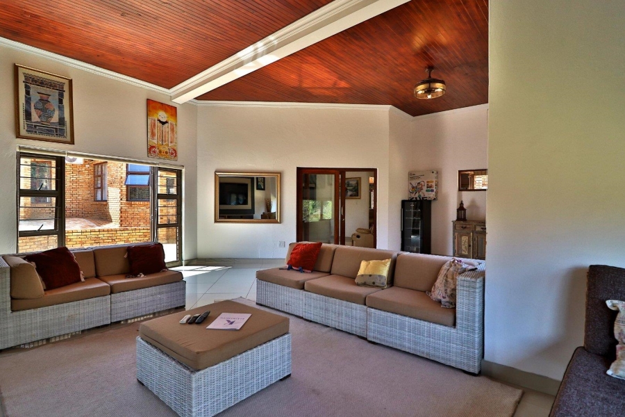 9 Bedroom Property for Sale in Poortview Gauteng