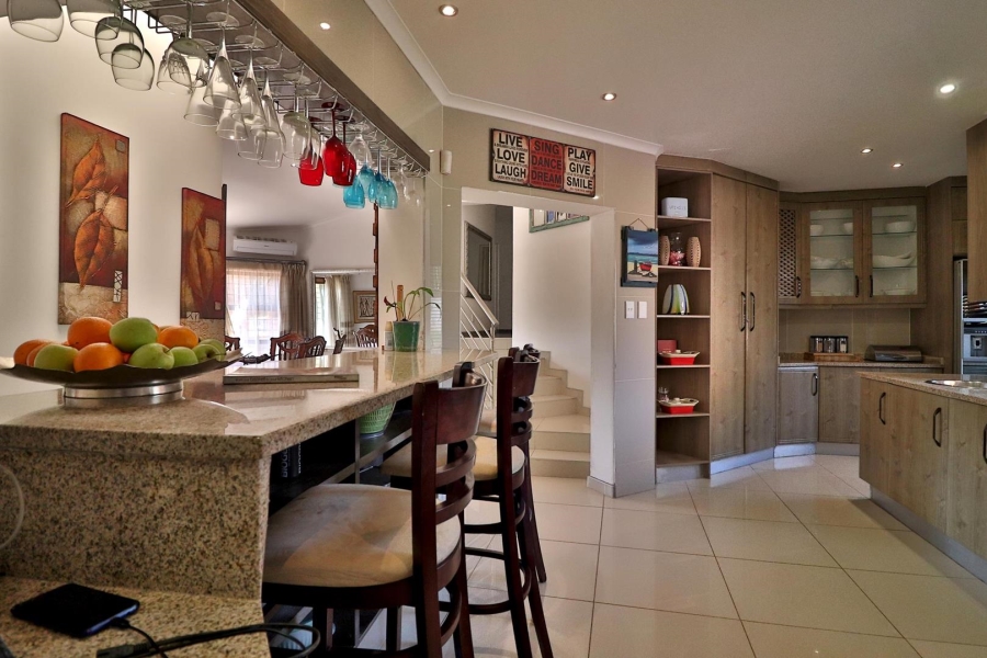 9 Bedroom Property for Sale in Poortview Gauteng