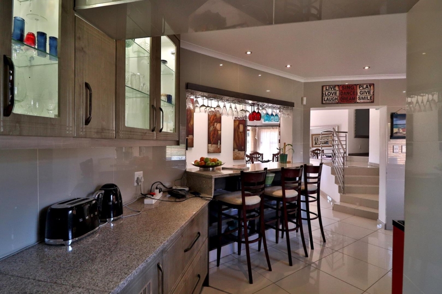 9 Bedroom Property for Sale in Poortview Gauteng