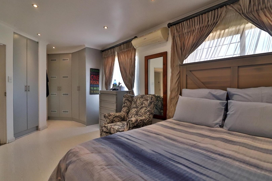 9 Bedroom Property for Sale in Poortview Gauteng