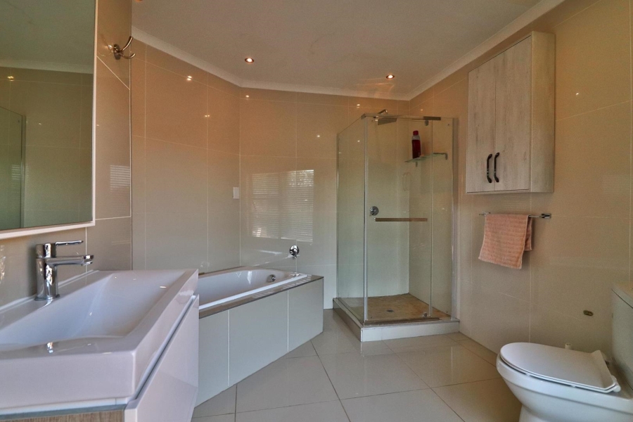 9 Bedroom Property for Sale in Poortview Gauteng