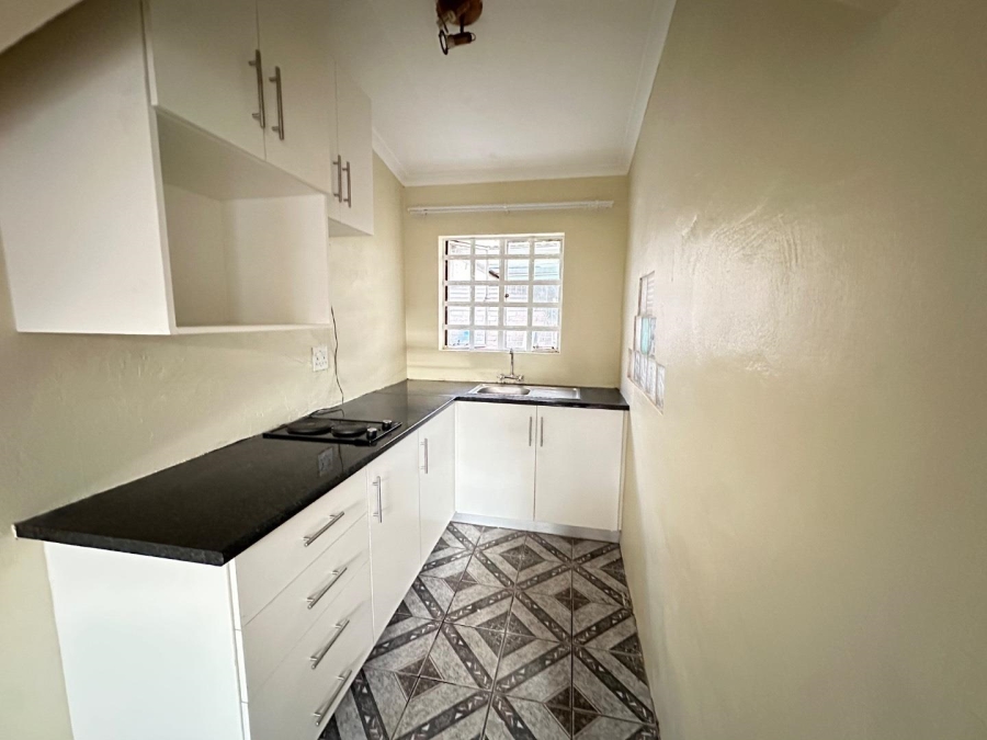 To Let 1 Bedroom Property for Rent in Danville Gauteng