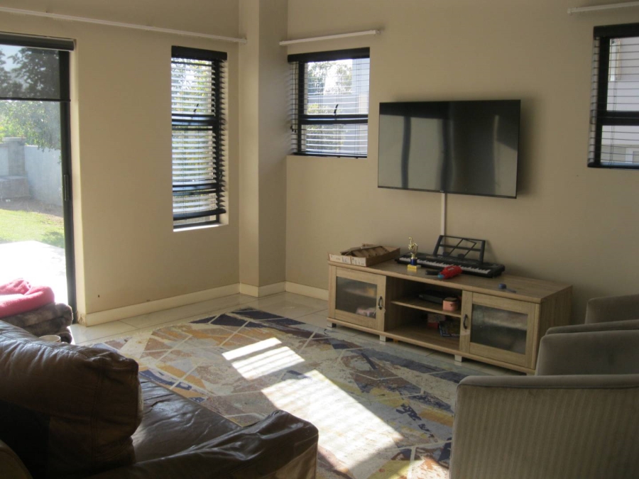 To Let 4 Bedroom Property for Rent in Midlands Estate Gauteng