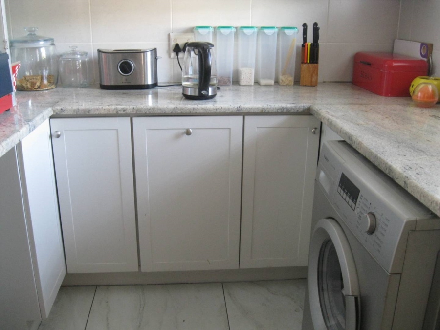 To Let 4 Bedroom Property for Rent in Midlands Estate Gauteng