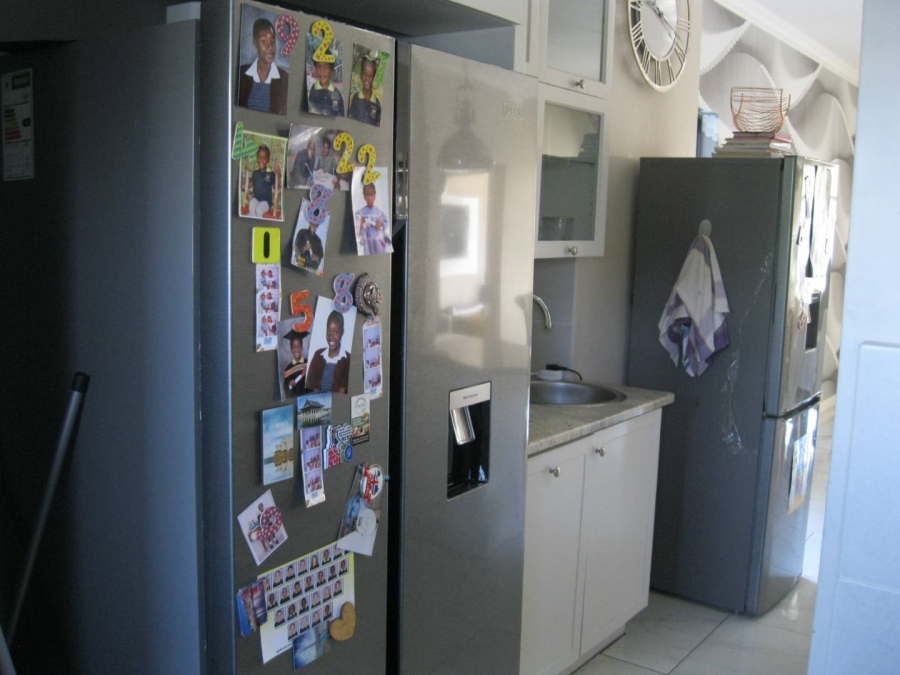To Let 4 Bedroom Property for Rent in Midlands Estate Gauteng