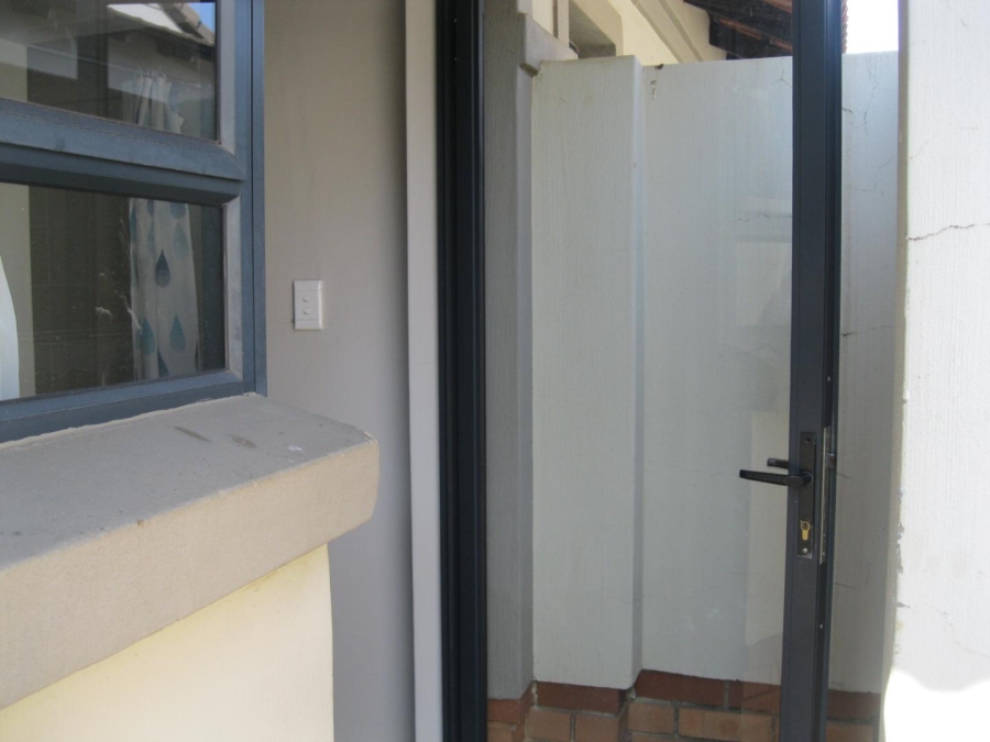 To Let 4 Bedroom Property for Rent in Midlands Estate Gauteng