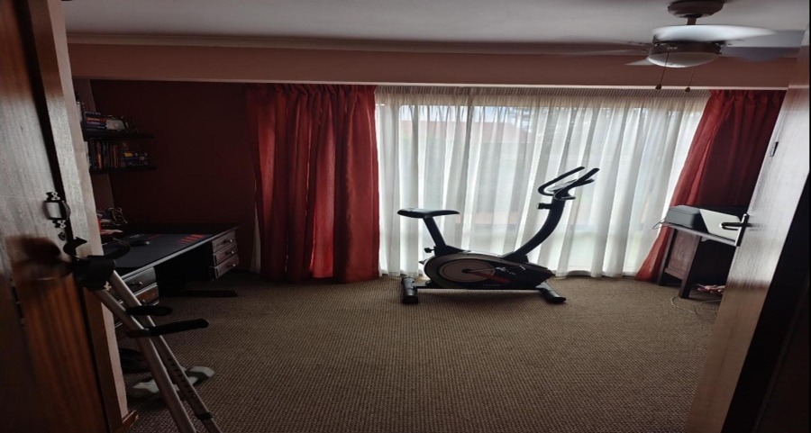3 Bedroom Property for Sale in Klippoortje Gauteng