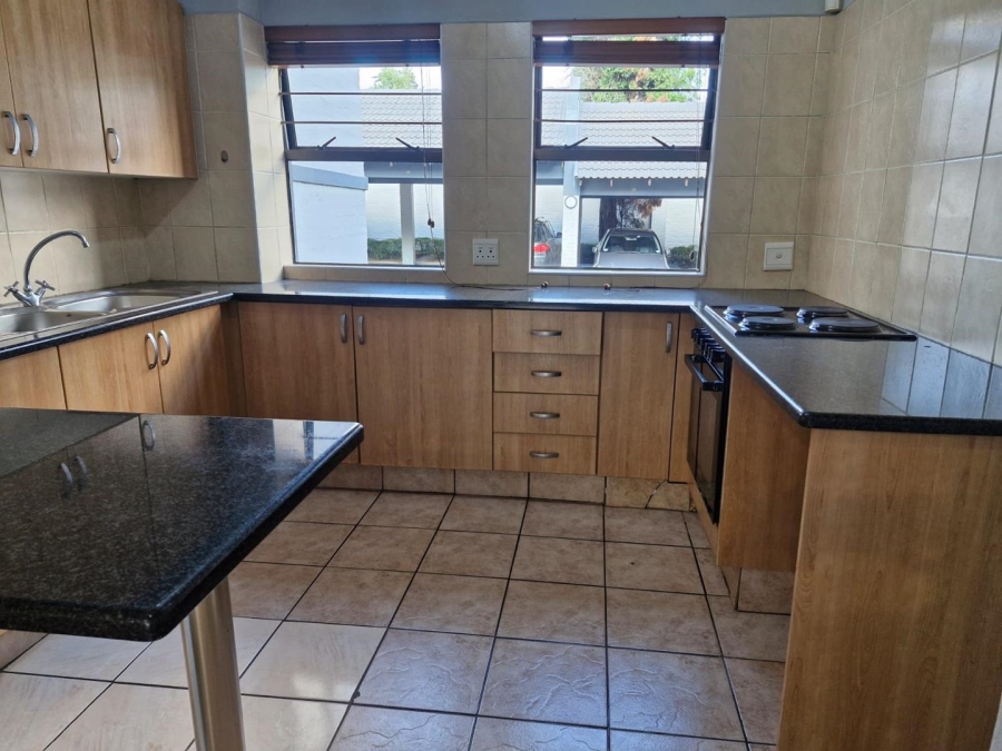 2 Bedroom Property for Sale in Gallo Manor Gauteng