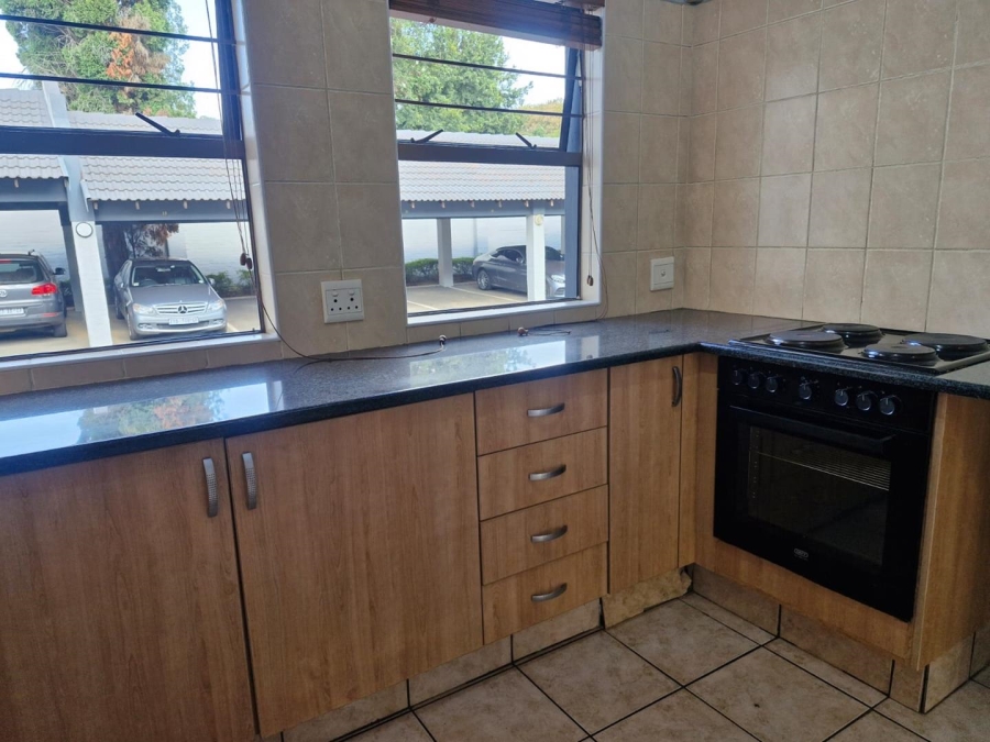 2 Bedroom Property for Sale in Gallo Manor Gauteng