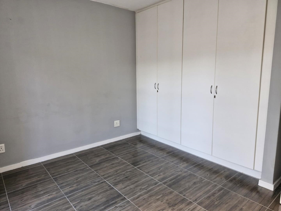 2 Bedroom Property for Sale in Gallo Manor Gauteng