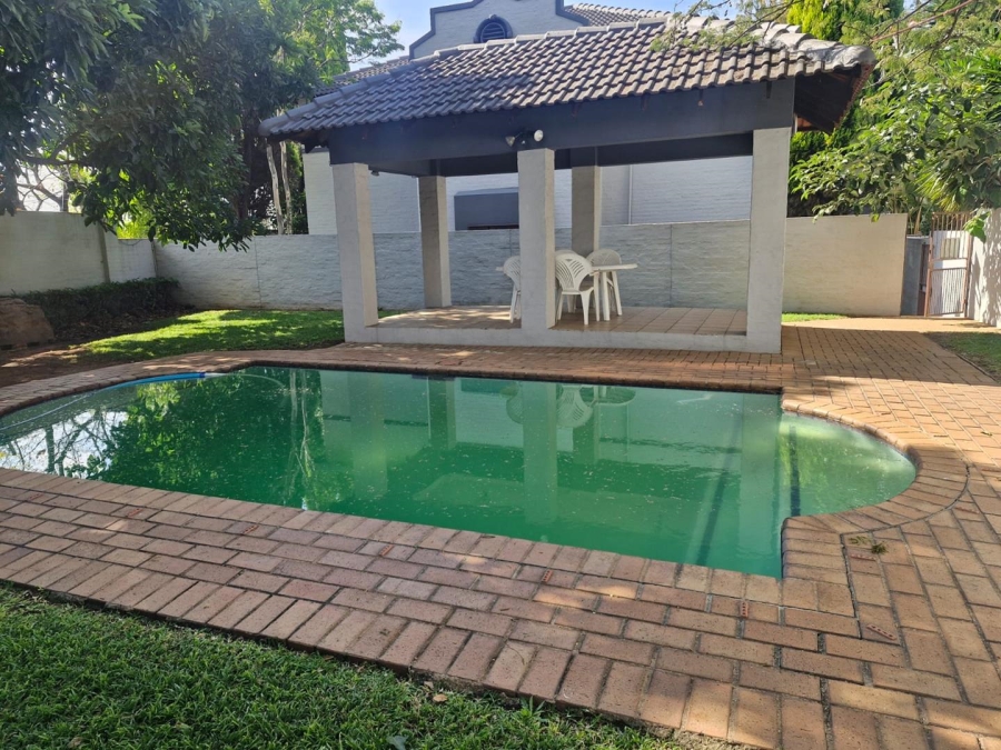 2 Bedroom Property for Sale in Gallo Manor Gauteng