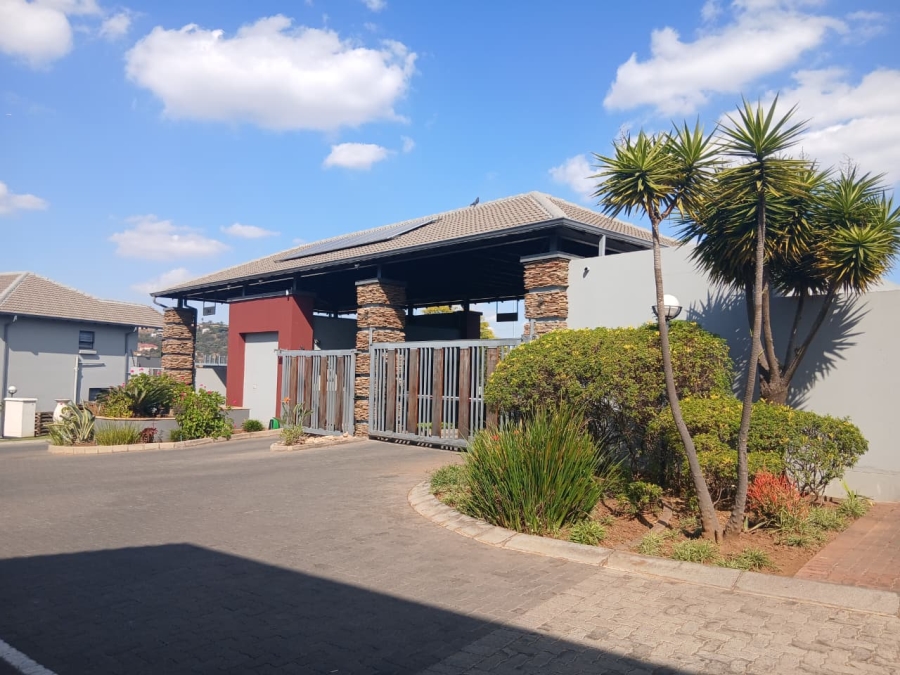 2 Bedroom Property for Sale in Oakdene Gauteng