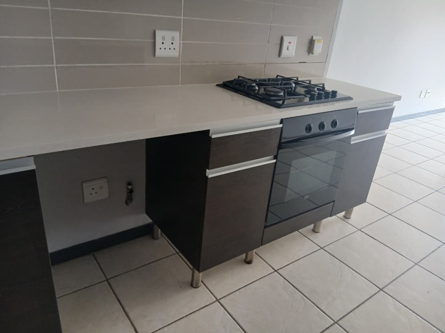 2 Bedroom Property for Sale in Oakdene Gauteng