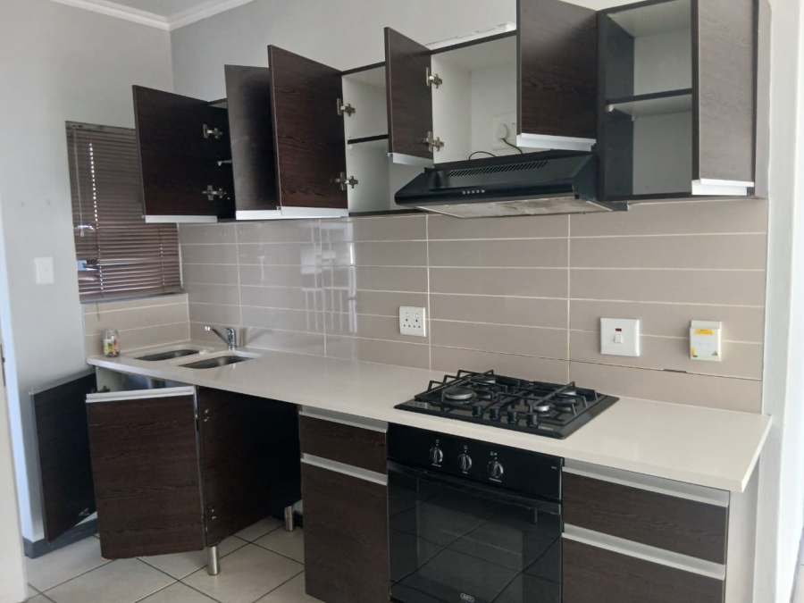 2 Bedroom Property for Sale in Oakdene Gauteng