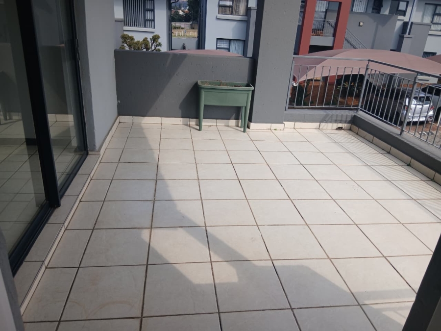 2 Bedroom Property for Sale in Oakdene Gauteng