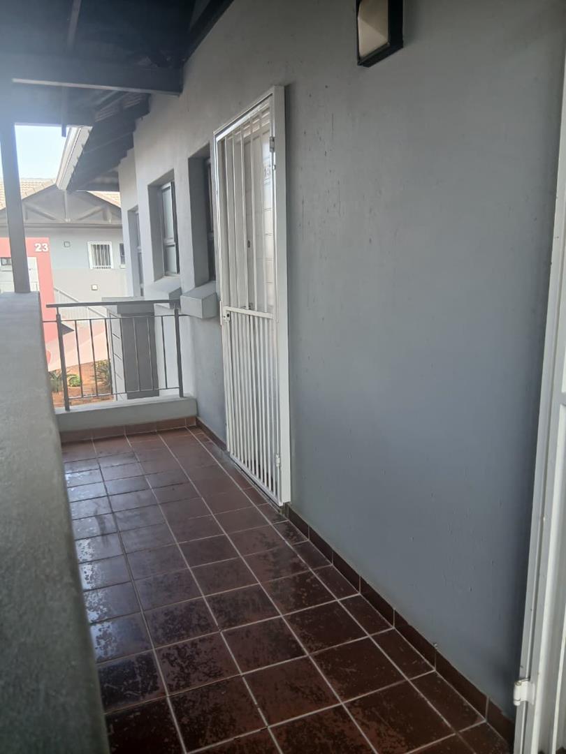 2 Bedroom Property for Sale in Oakdene Gauteng