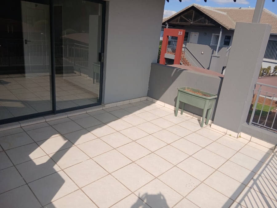2 Bedroom Property for Sale in Oakdene Gauteng