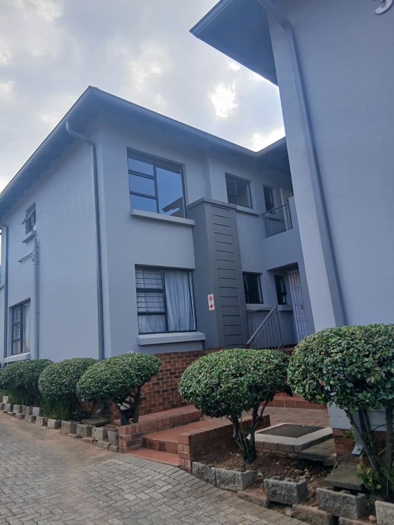 2 Bedroom Property for Sale in Oakdene Gauteng