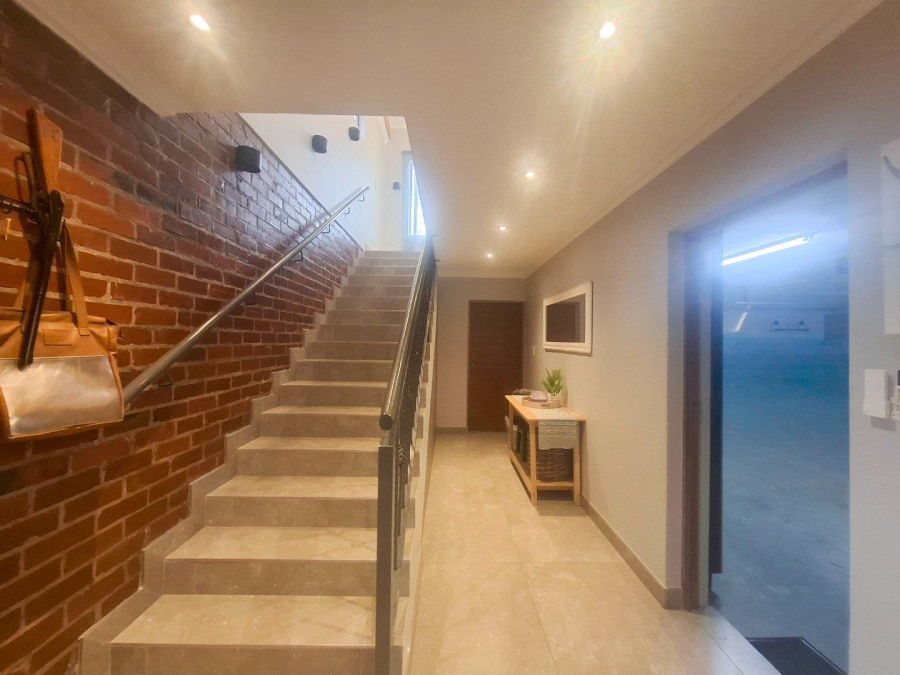 4 Bedroom Property for Sale in Kloofsig Gauteng