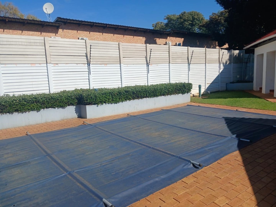 To Let 2 Bedroom Property for Rent in Groenkloof Gauteng