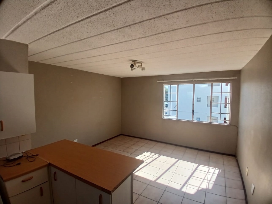 To Let 2 Bedroom Property for Rent in Groenkloof Gauteng