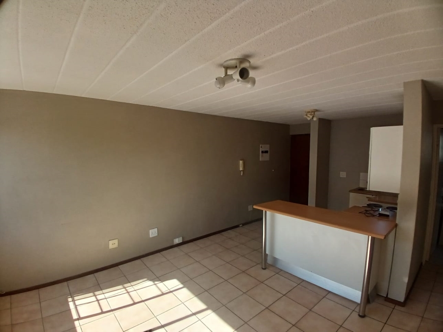 To Let 2 Bedroom Property for Rent in Groenkloof Gauteng