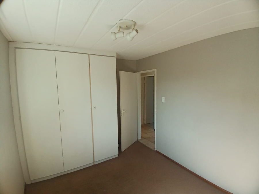 To Let 2 Bedroom Property for Rent in Groenkloof Gauteng