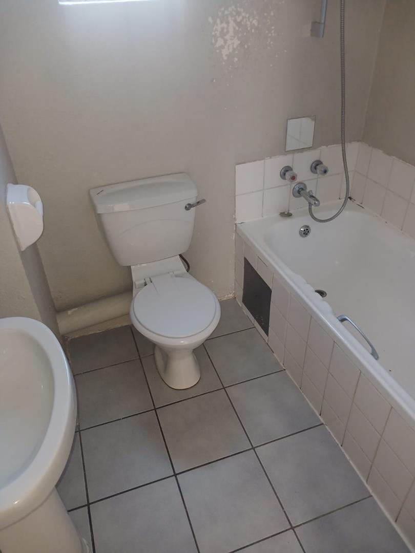 To Let 2 Bedroom Property for Rent in Groenkloof Gauteng