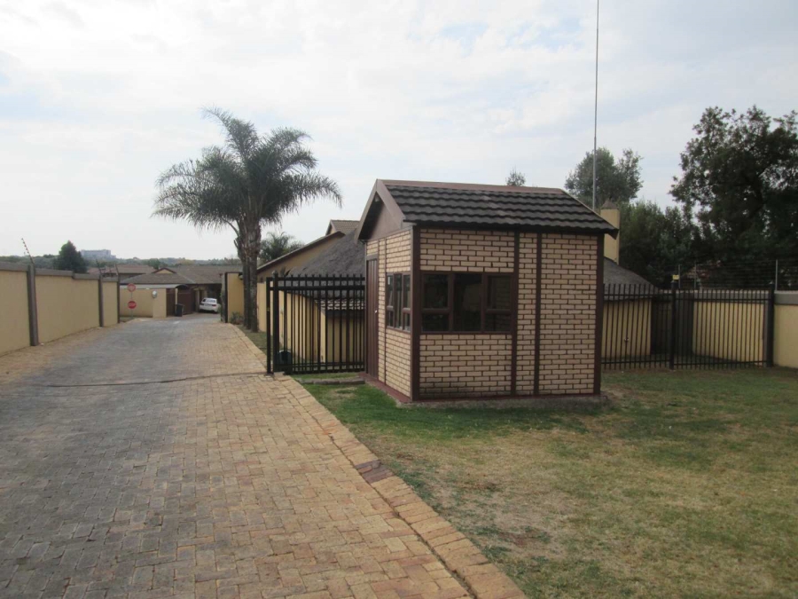 2 Bedroom Property for Sale in Equestria Gauteng