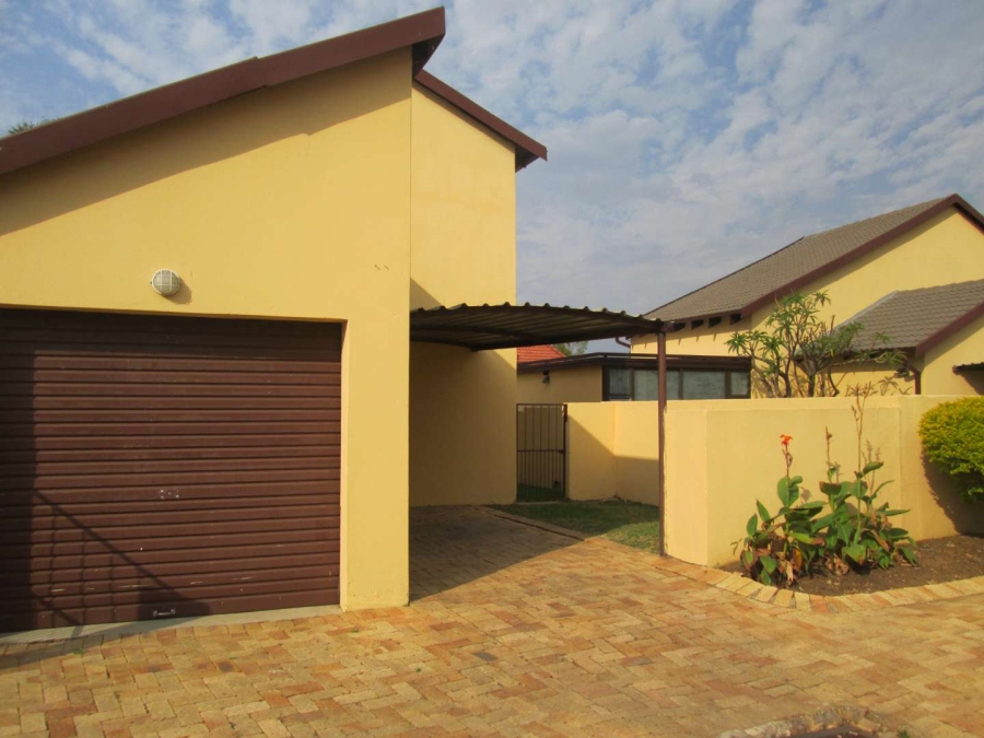 2 Bedroom Property for Sale in Equestria Gauteng