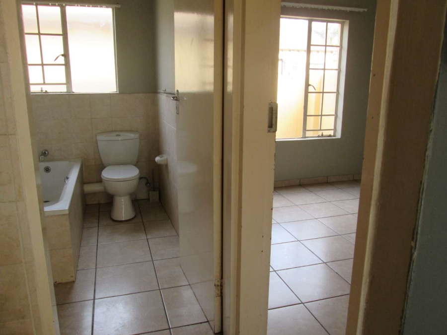 2 Bedroom Property for Sale in Equestria Gauteng