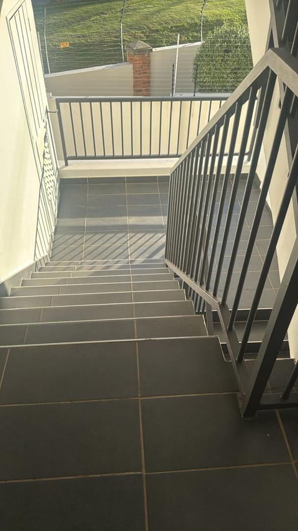 2 Bedroom Property for Sale in Greenstone Hill Gauteng