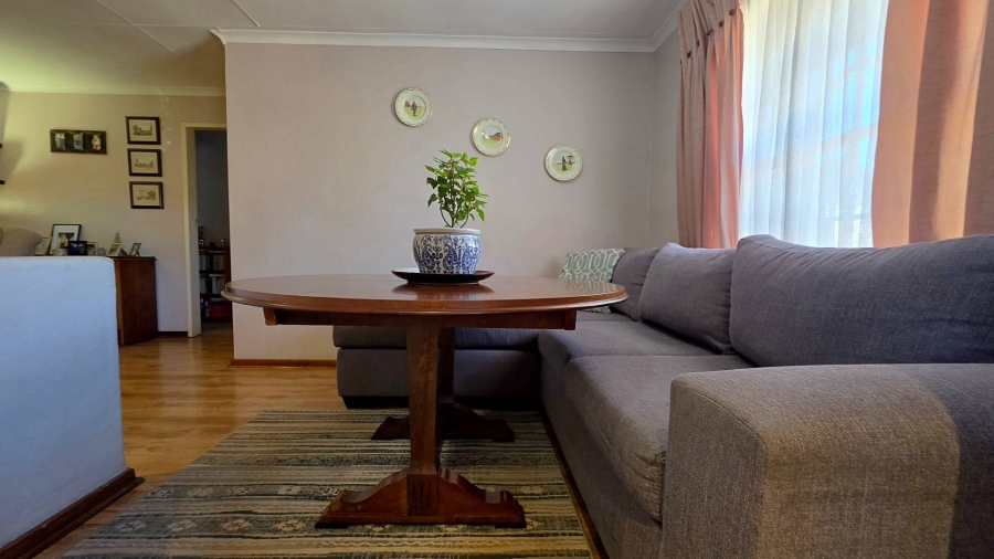 4 Bedroom Property for Sale in Glenvista Gauteng