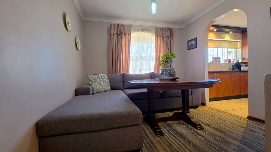 4 Bedroom Property for Sale in Glenvista Gauteng