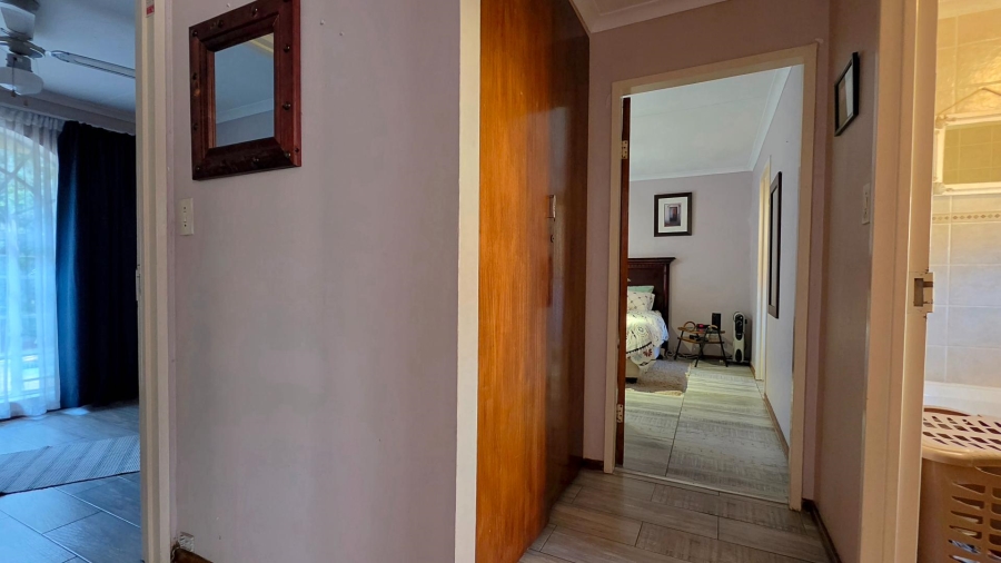 4 Bedroom Property for Sale in Glenvista Gauteng