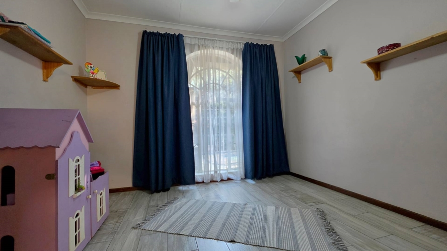 4 Bedroom Property for Sale in Glenvista Gauteng