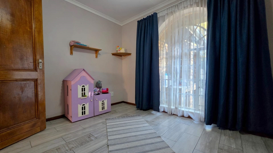 4 Bedroom Property for Sale in Glenvista Gauteng